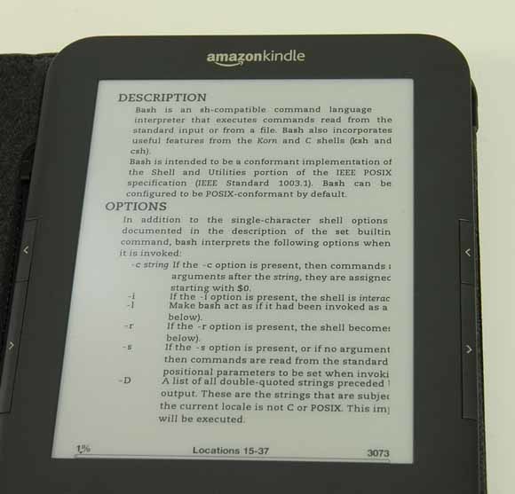 図8　Kindle3でマニュアルを表示させてみた。さすが電子書籍端末だけあって、かなりの見やすさだ。もっとも、変換と転送の手間をを考えると微妙かもしれない